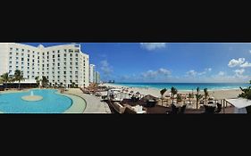Sunset Royal Beach Resort Cancun